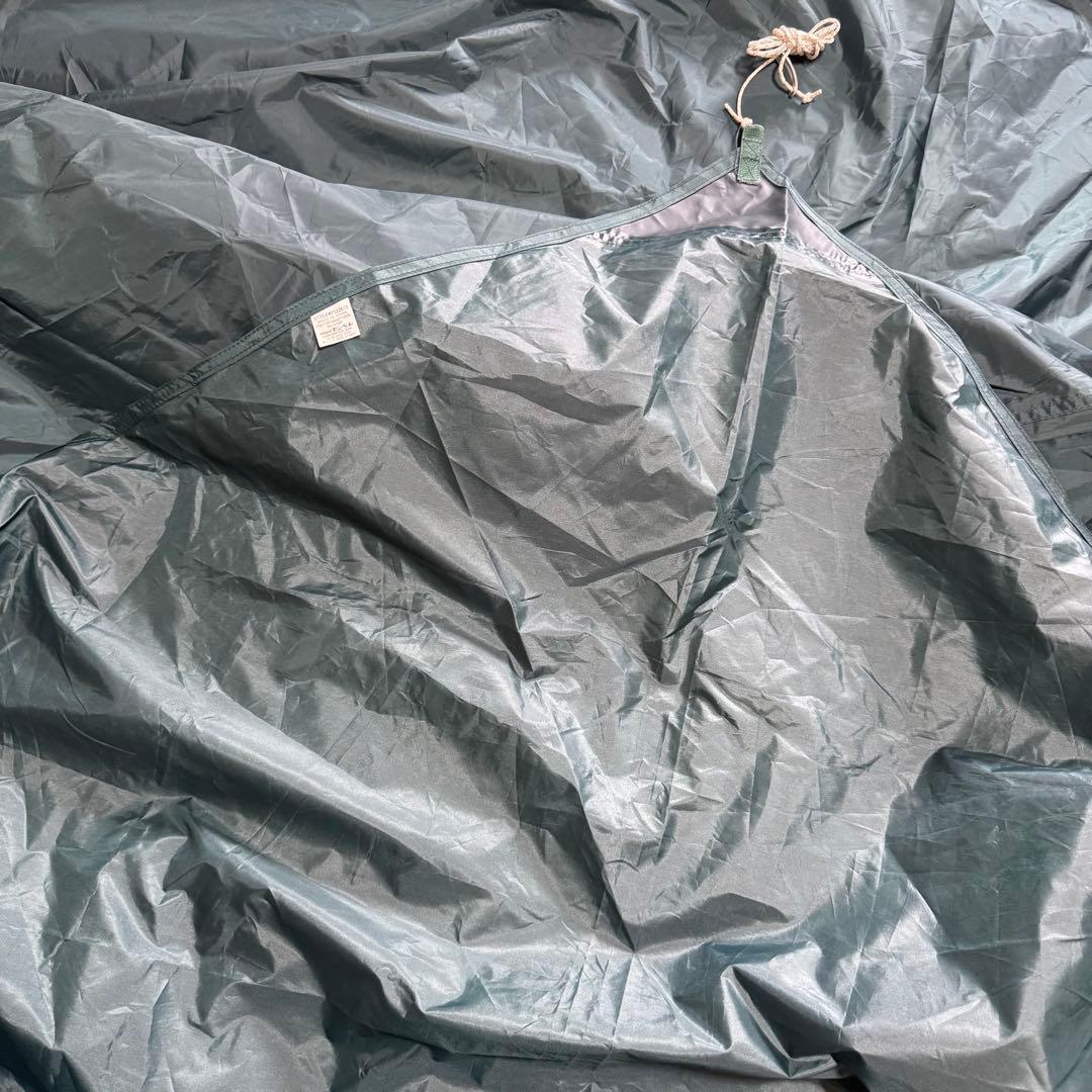 美品モンベル現行モデル　ミニタープ　ダークグリーン　ポール付