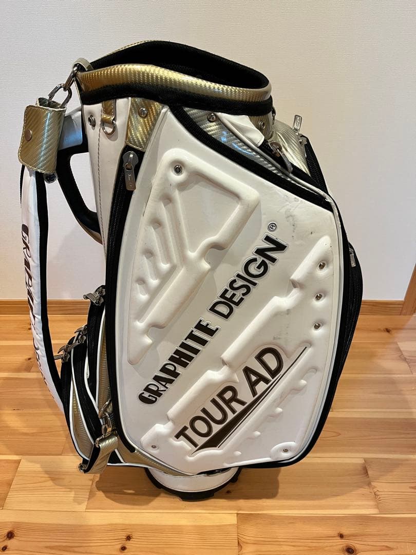 グラファイトデザイン キャディバッグ