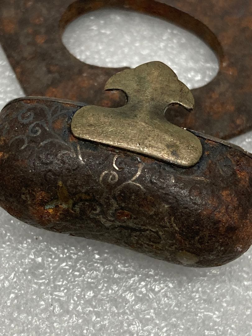 当時物 時代物 江戸時代 蛇 藤の花 金銀露象嵌 刀装具 鍔 目貫 縁頭 縁