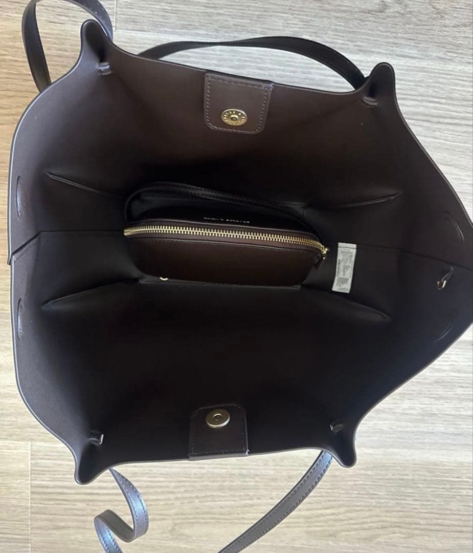【美品】CHARLES &KEITH Calla カルラ　トートバッグ
