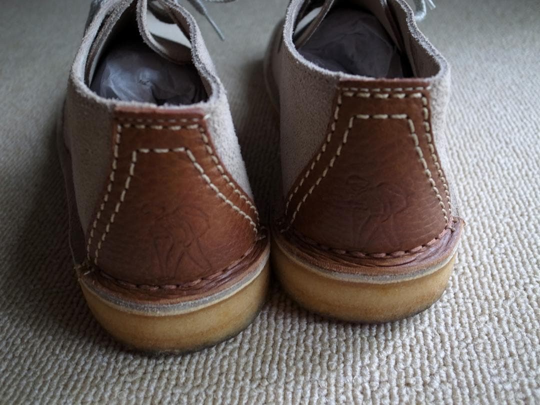 【新品】クラークス デザートトレック UK7.5 サンドスエード