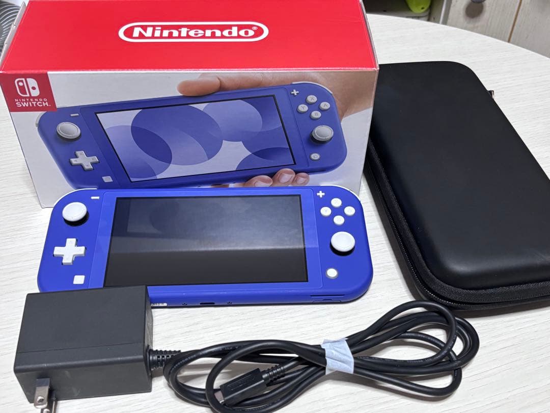 Nintendo Switch Lite 青色 本体 充電器・ケース付き