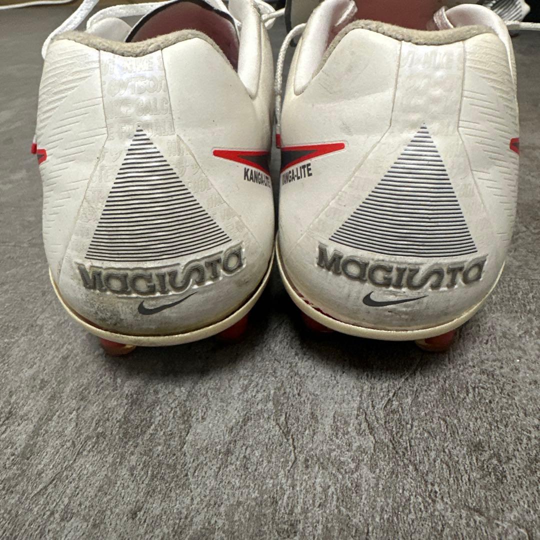 Nike マジスタACG