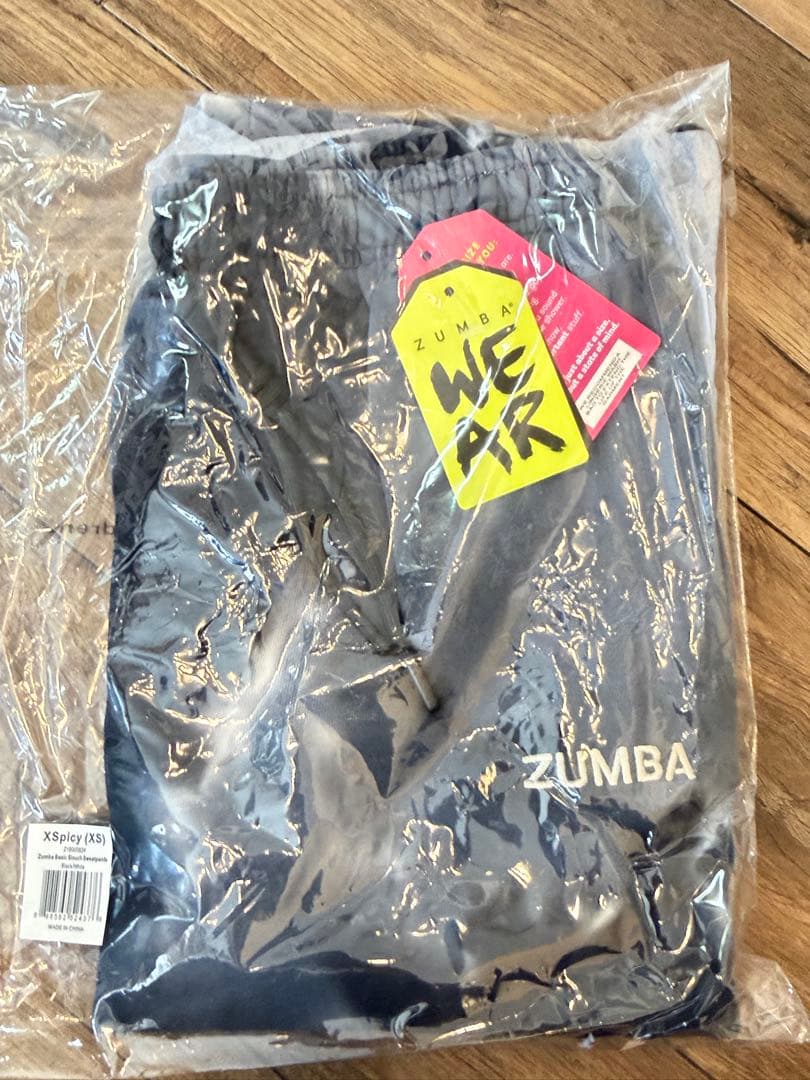 さ*ん様 ★新品★完売★希少品★ZUMBA®️男女兼用スエットパンツ XSサイズ