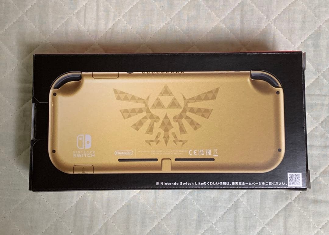 【未使用に近い】ニンテンドースイッチ ライト ハイラルエディション
