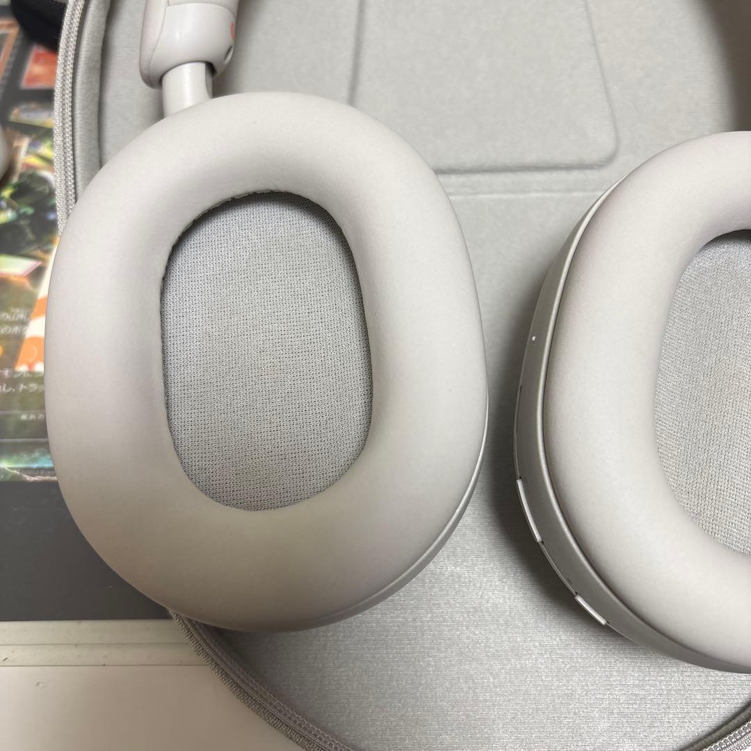 SONY WH-1000XM5 シルバー（Amazon整備済み品）