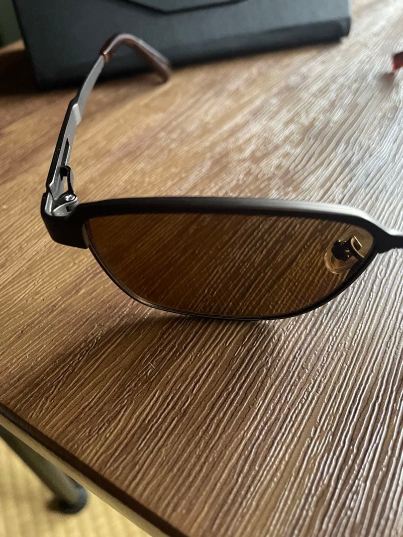 TUMI STU093J マッドダークブラウン サングラス チタン　ケース付き