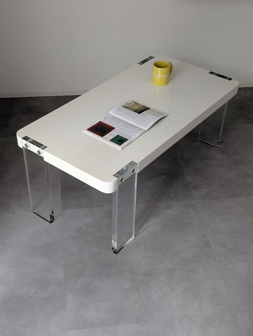 USED/スペースエイジ Y2K アクリルレッグ センターテーブル モダン