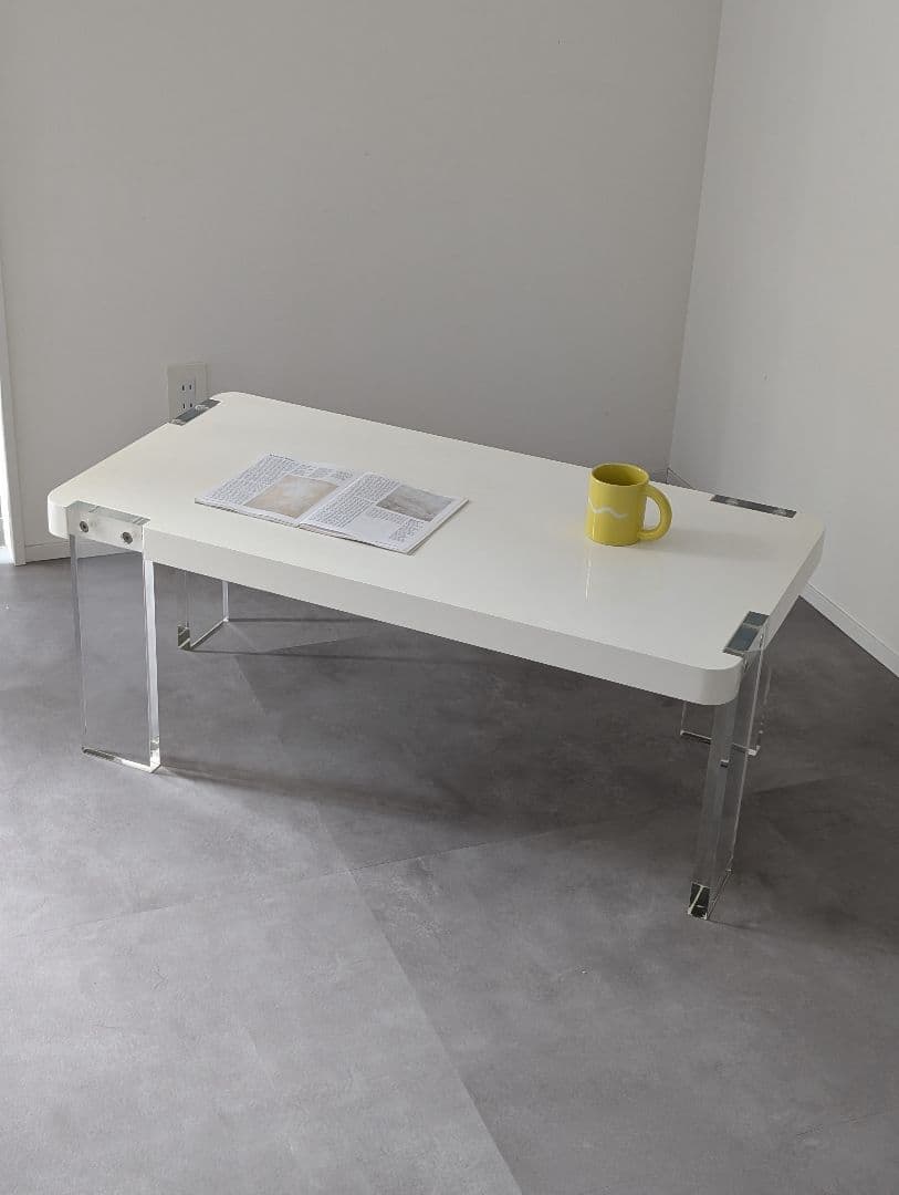 USED/スペースエイジ Y2K アクリルレッグ センターテーブル モダン