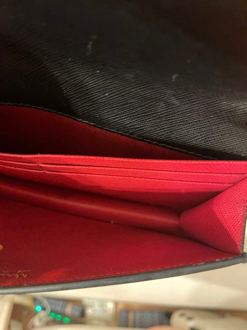 PRADA お財布ポシェット