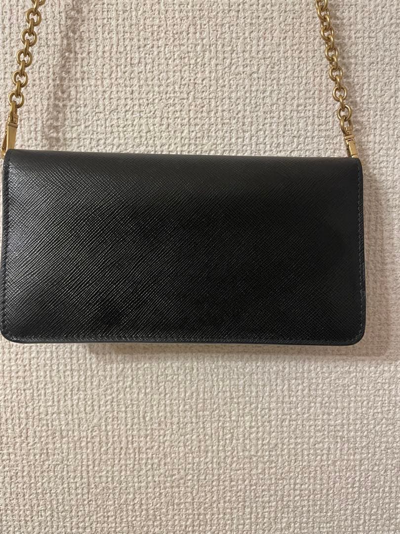 PRADA お財布ポシェット