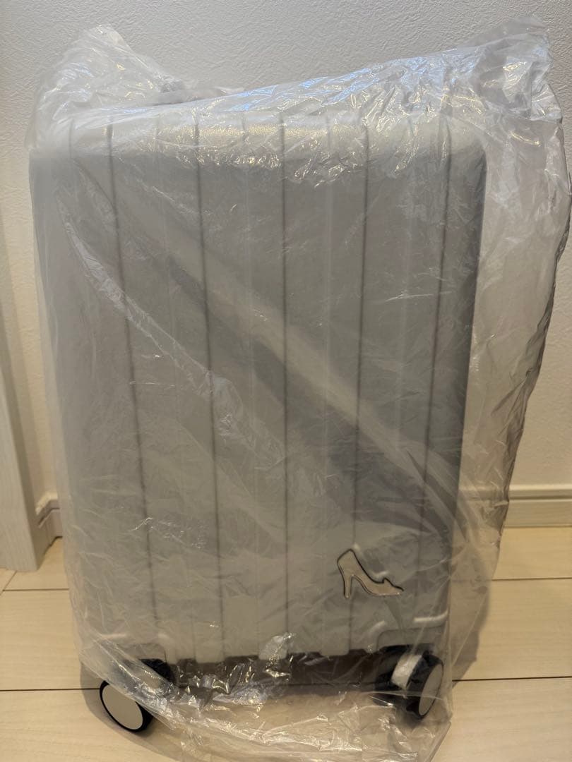 【新品未開封】しまむら　ちはるコラボ　キャリーケース　シンデレラ