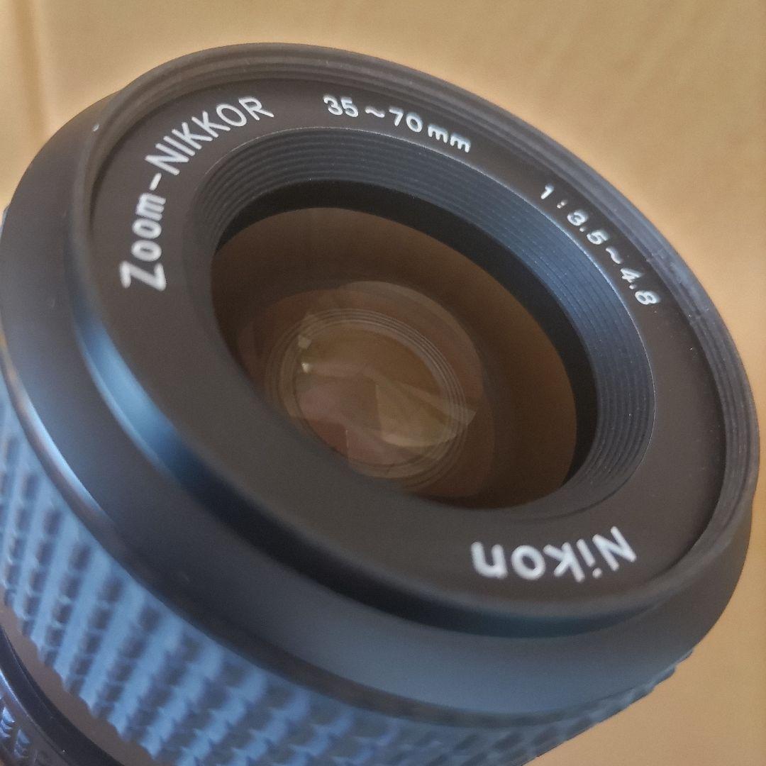 NIKON　FM10　ズームレンズ35〜70mm、カバー付き