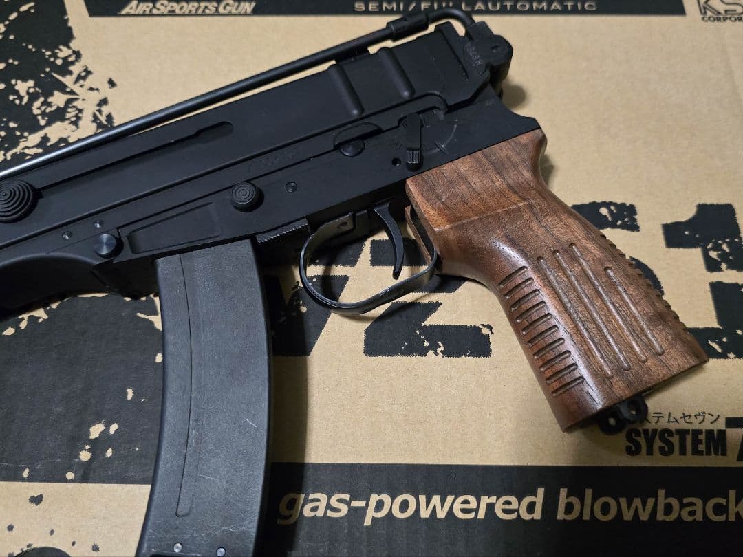 KSC Vz61 スコーピオン ウォールナット 木製グリップ システム7 HW