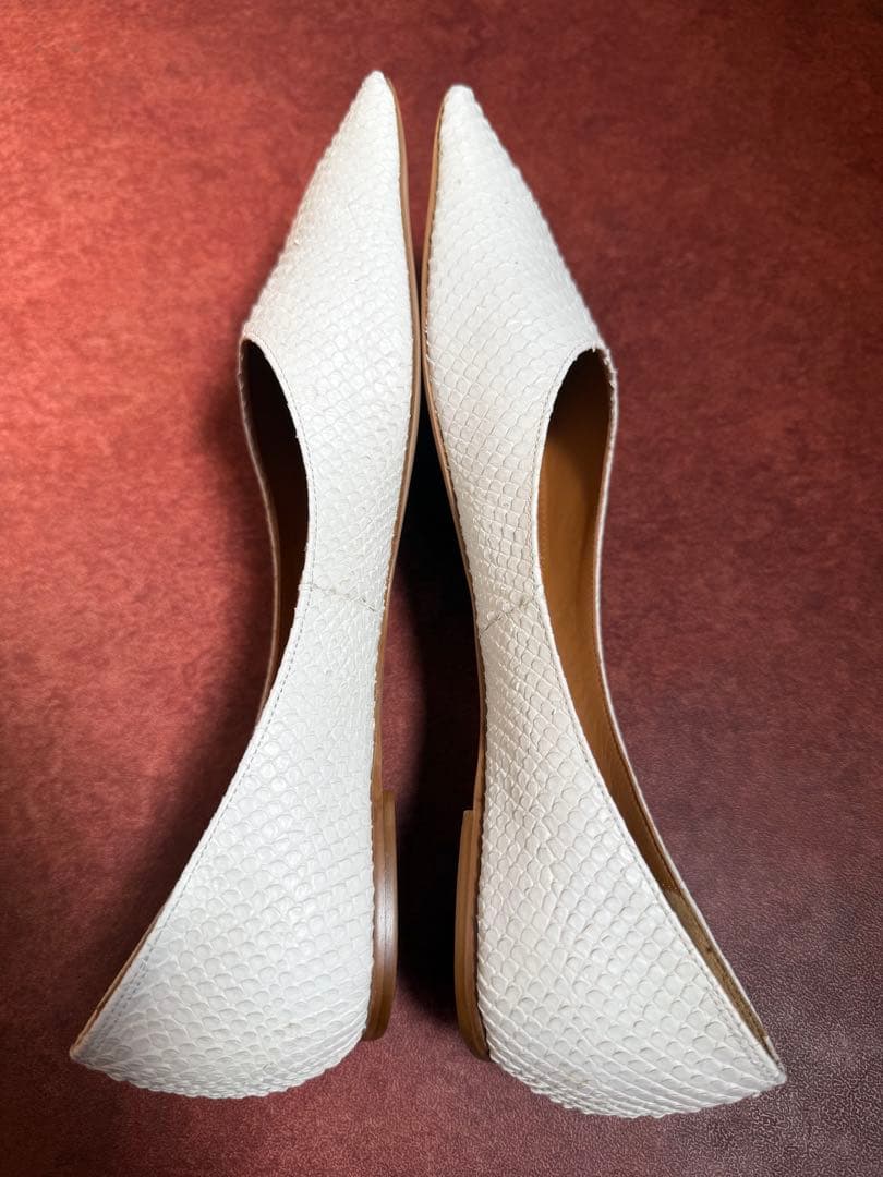 PIPPICHIC ホワイト スクエアトゥ フラットシューズ