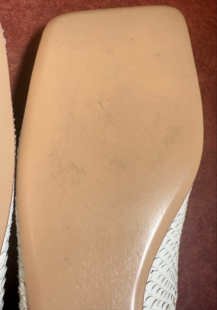 PIPPICHIC ホワイト スクエアトゥ フラットシューズ