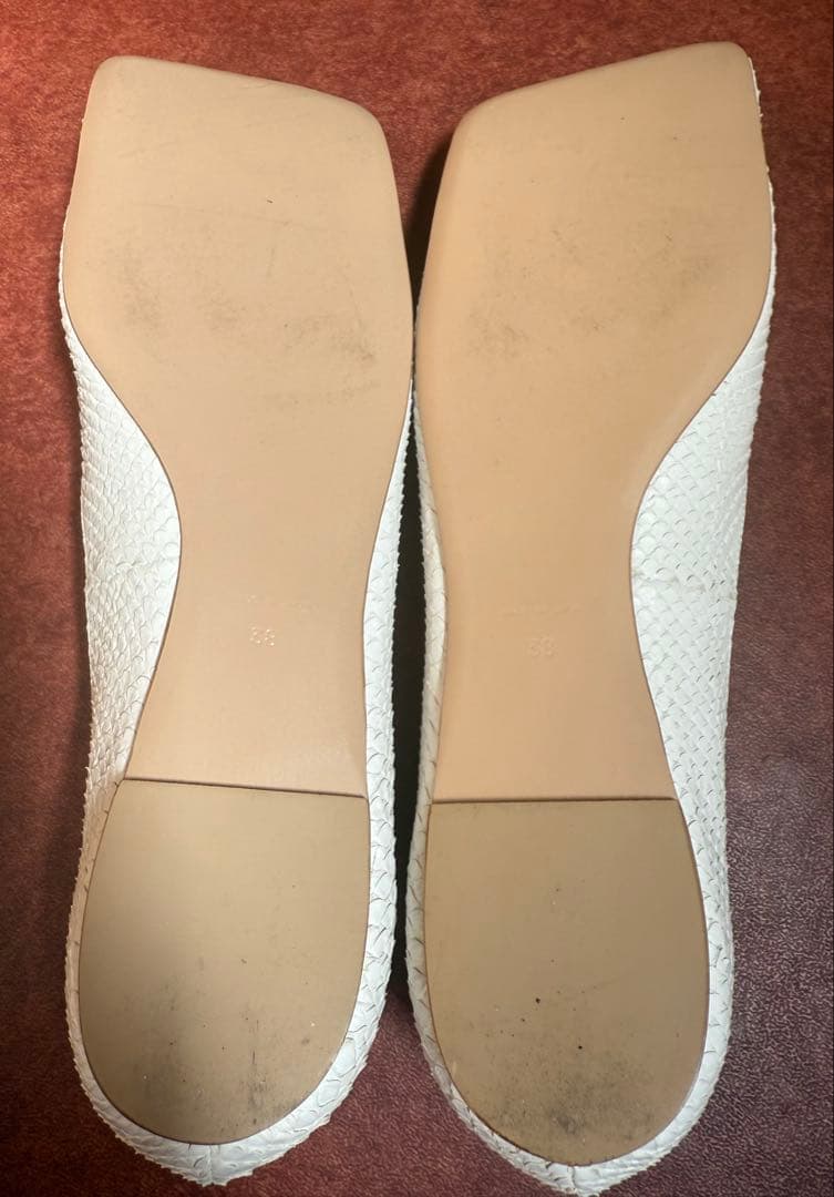 PIPPICHIC ホワイト スクエアトゥ フラットシューズ