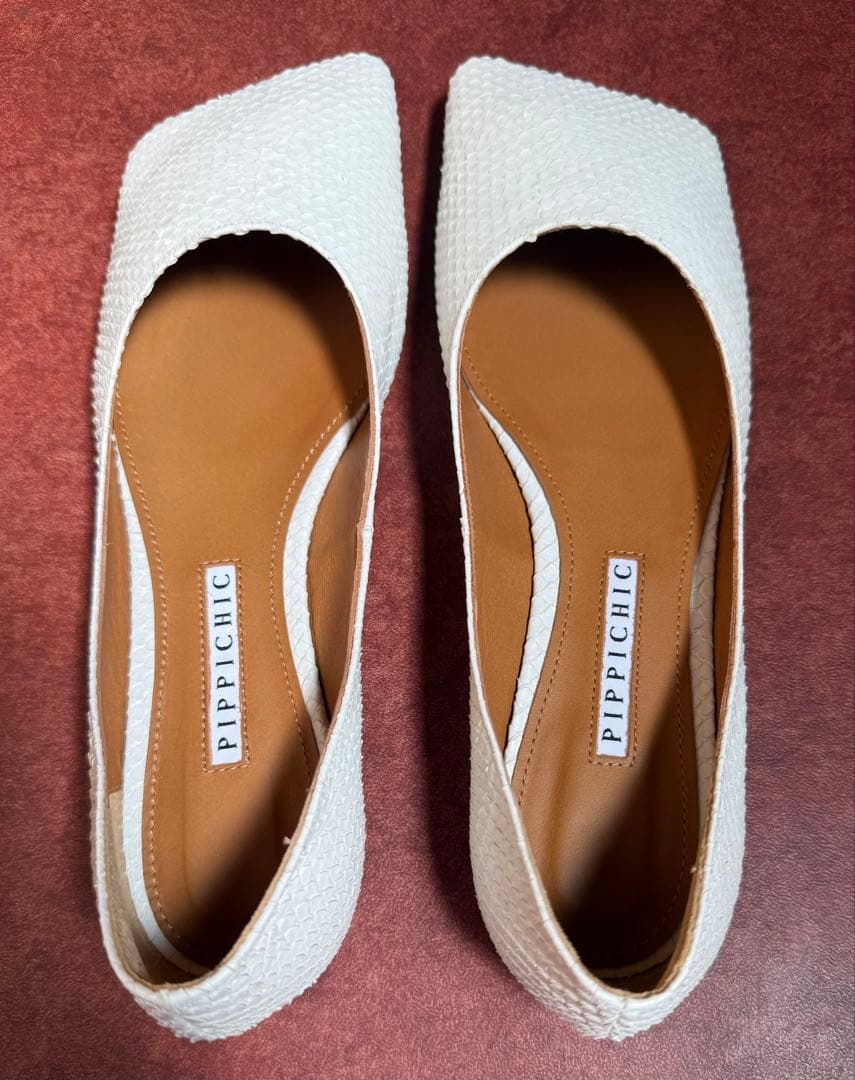 PIPPICHIC ホワイト スクエアトゥ フラットシューズ