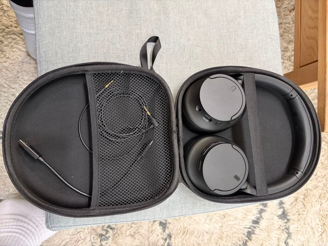 ワイヤレスヘッドホン WH-CH720Nブラック 充電ケーブル付き