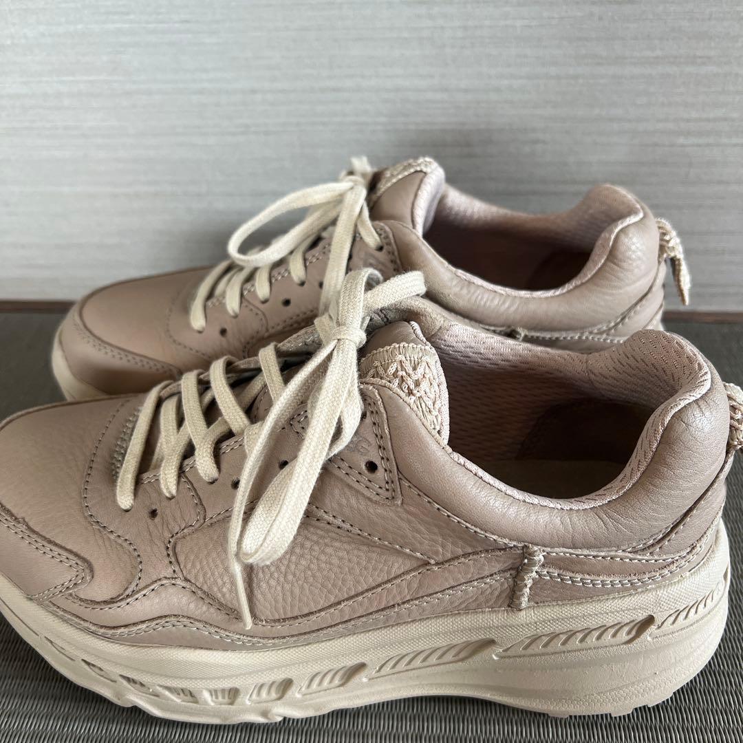 UGGレザースニーカー　M CA805 X LACE LOW SILT