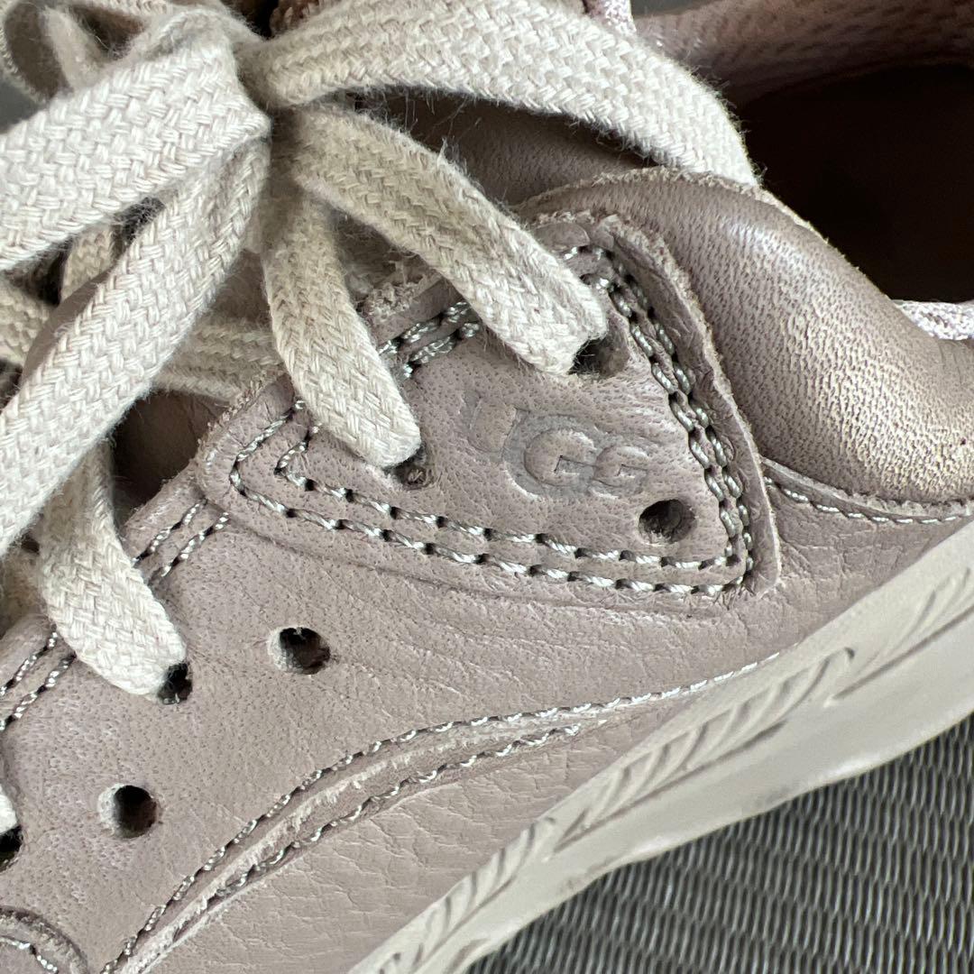 UGGレザースニーカー　M CA805 X LACE LOW SILT