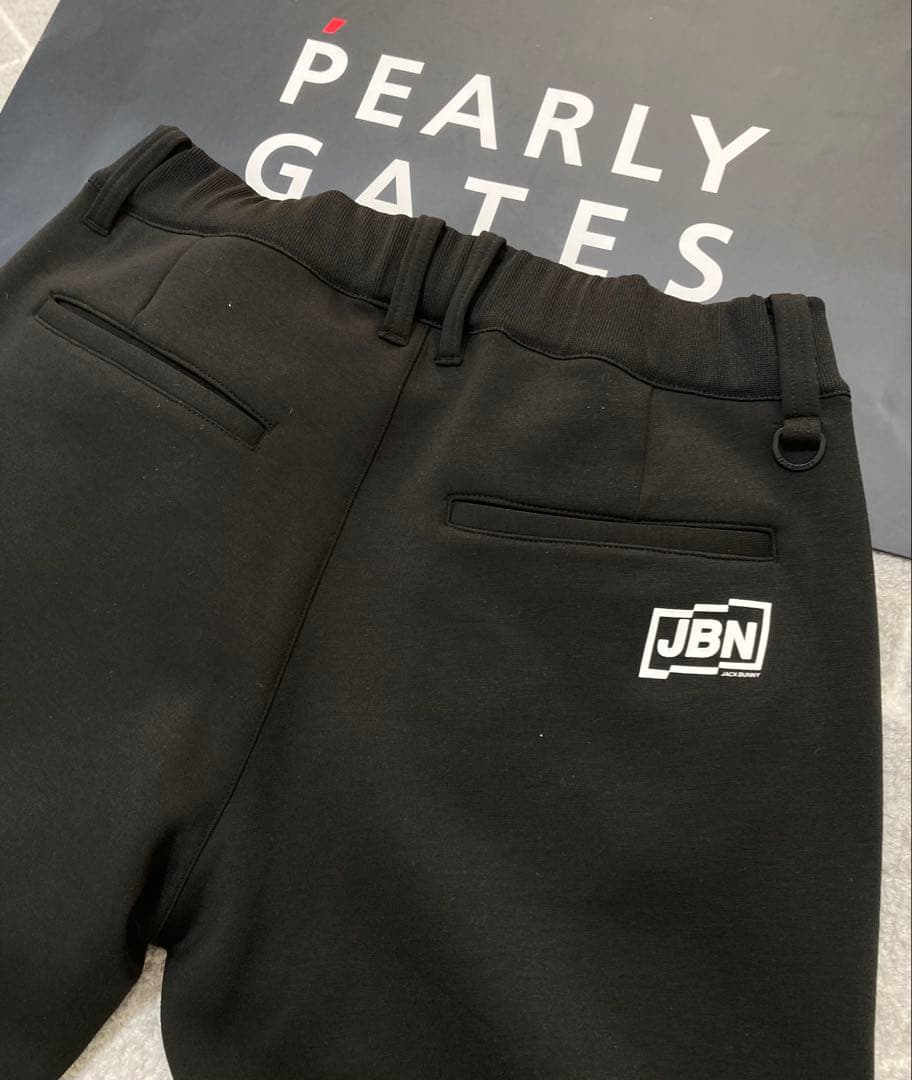 新品 パーリーゲイツ ジャックバニー オクタ裏地付きダンボールパンツ(6)LL黒