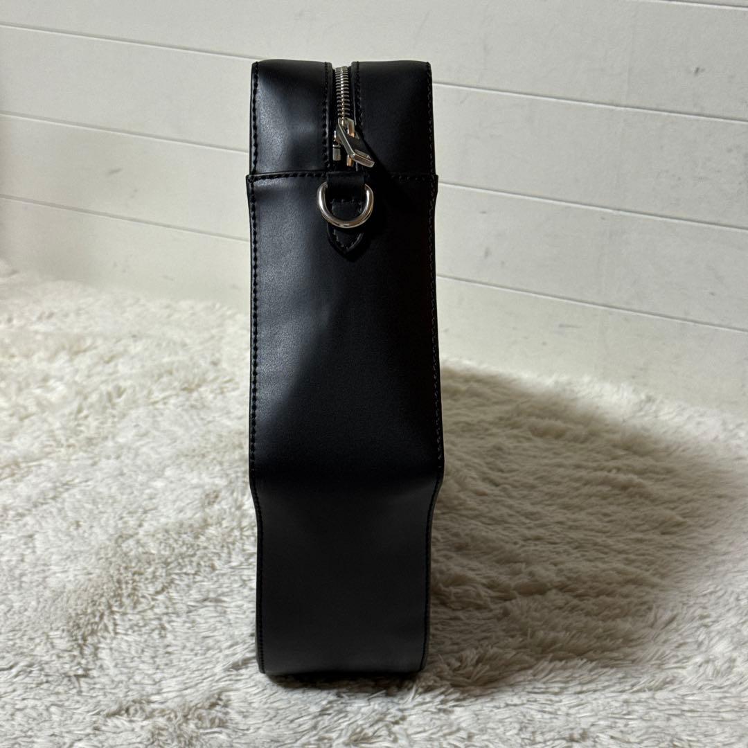 極美品✨MM6 trois6 レザー　クロスショルダーバッグ ブラック