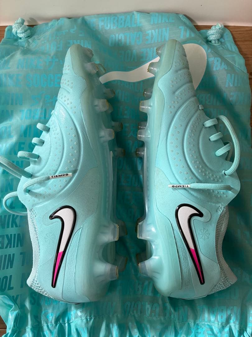 ナイキ ティエンポ レジェンド 10 エリートFG 収納バッグ付き