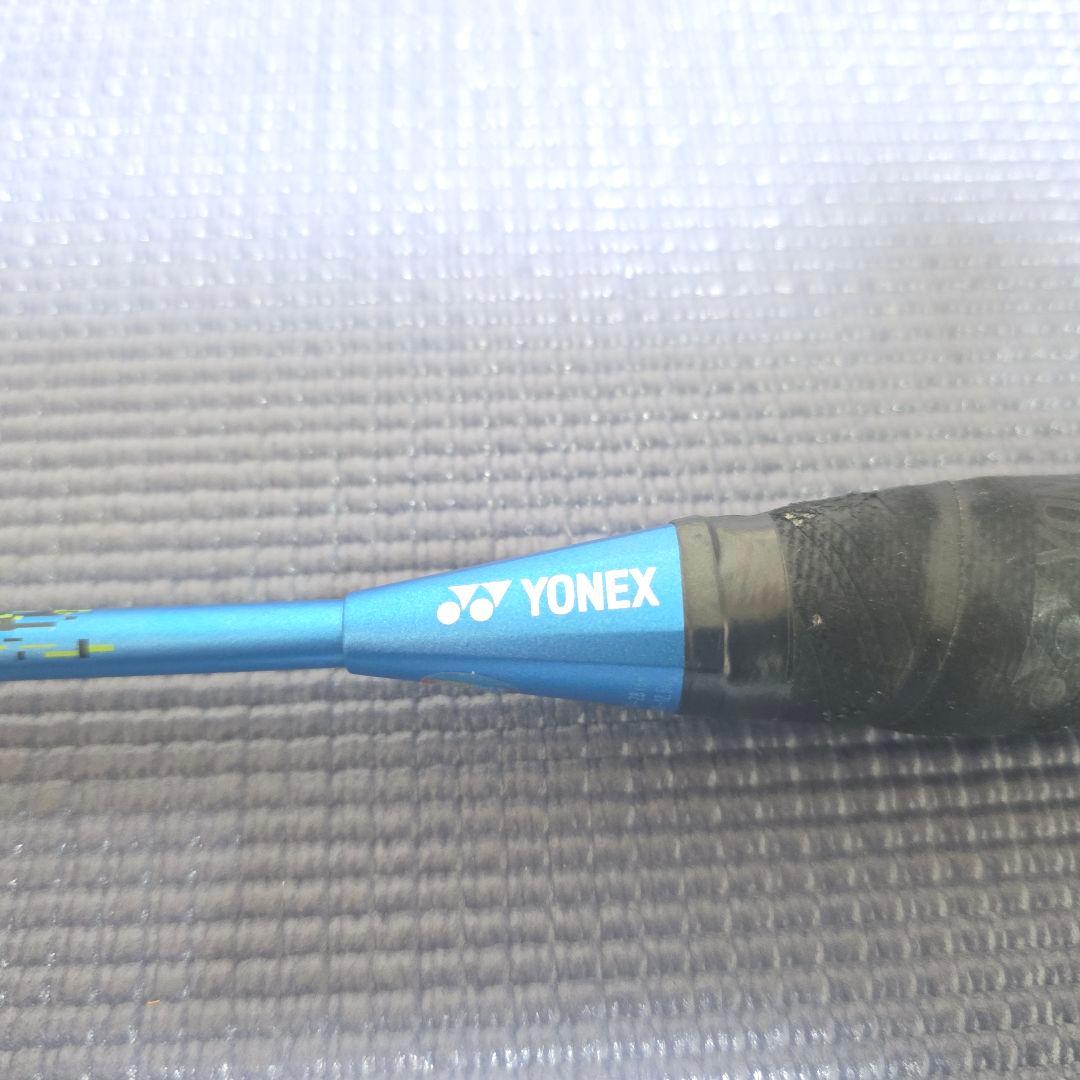 410美品】 Nanoflare 700 バドミントンラケット　ナノフレア700