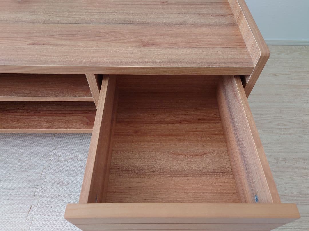 テレビ台　佐藤産業　幅120 高さ 37 奥行 40