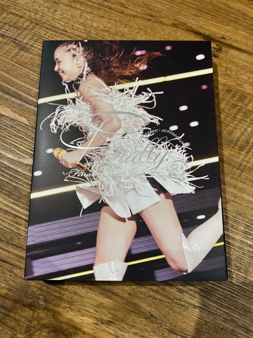 安室奈美恵グッズまとめ売り Final Space DVD 5枚セットと写真集