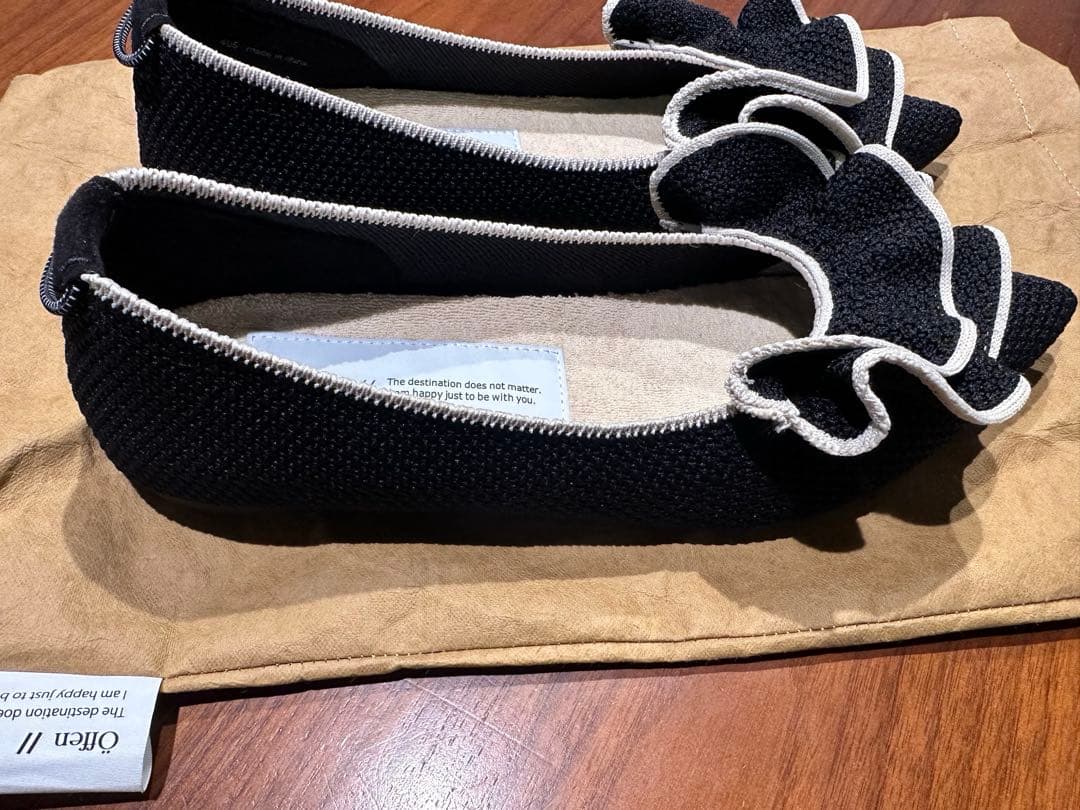 Offen フリル付きフラットシューズ 25.5cm