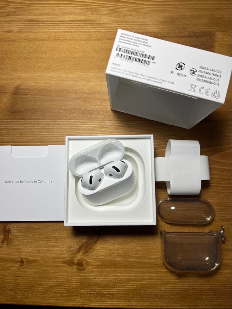 AirPods 4世代 ノイズキャンセリング搭載 モデル ケース付き