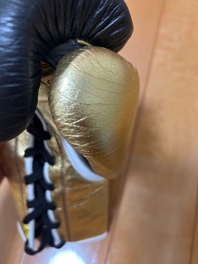 Everlast ボクシンググローブ 8oz ゴールド/ブラック