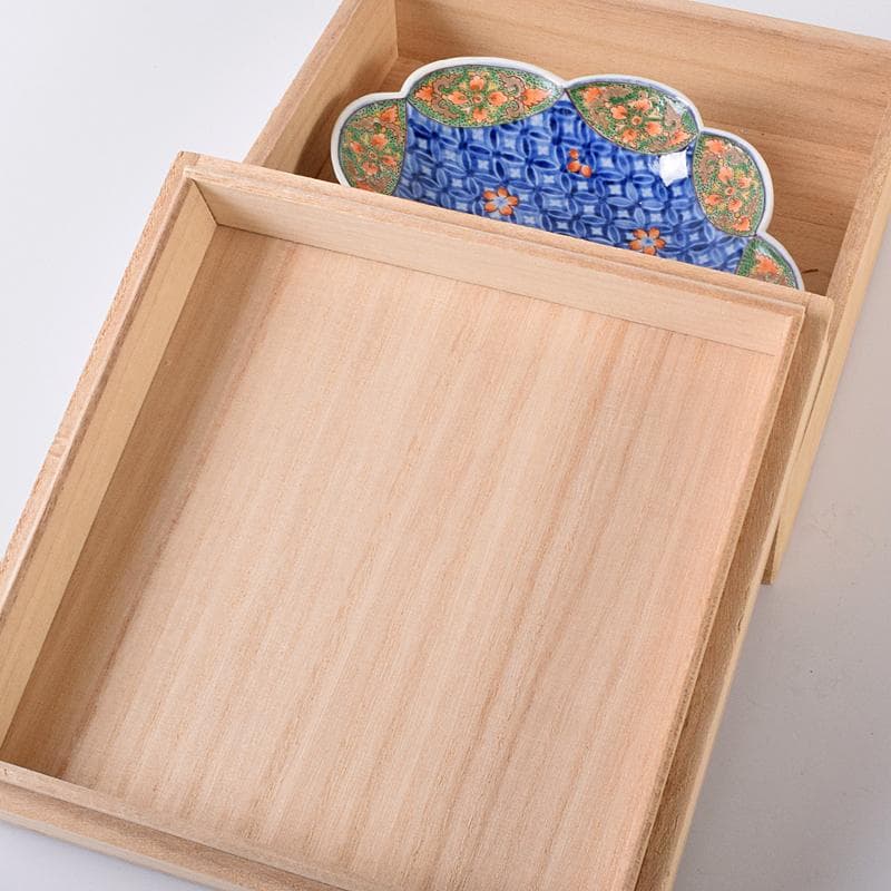 鍋島焼　古鍋島　染錦　七宝花文　楕円輪花皿　時代箱付　V　R7940