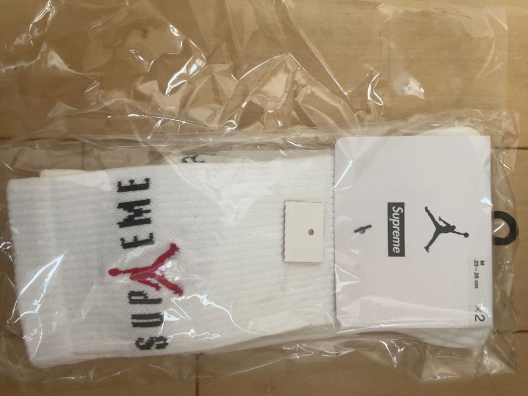 Supreme®/Jordan® Crew Socks (2 Pack)