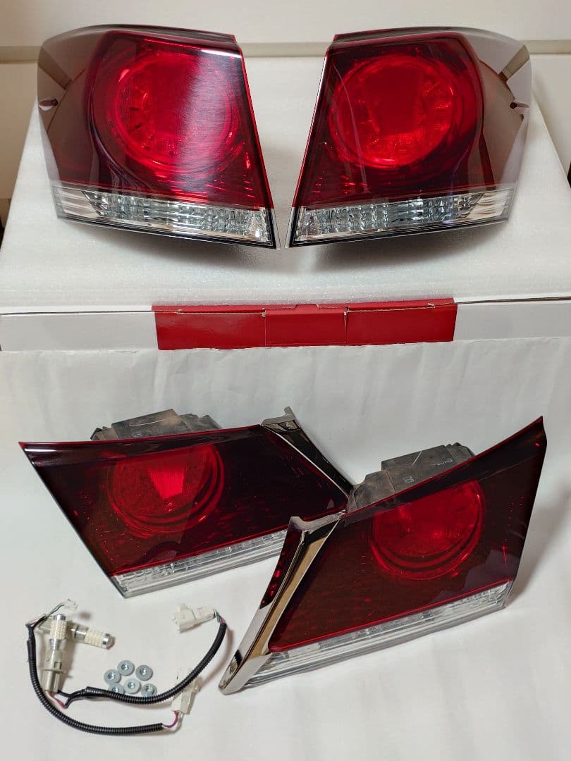 トヨタ 210系 クラウン アスリートS ハイブリッド 前期 テールランプ 純正