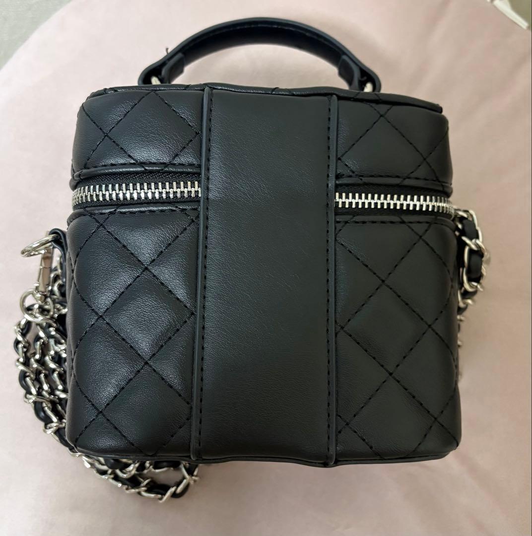 Darich キルティングスクエアミニバッグ【シルバーパーツ】