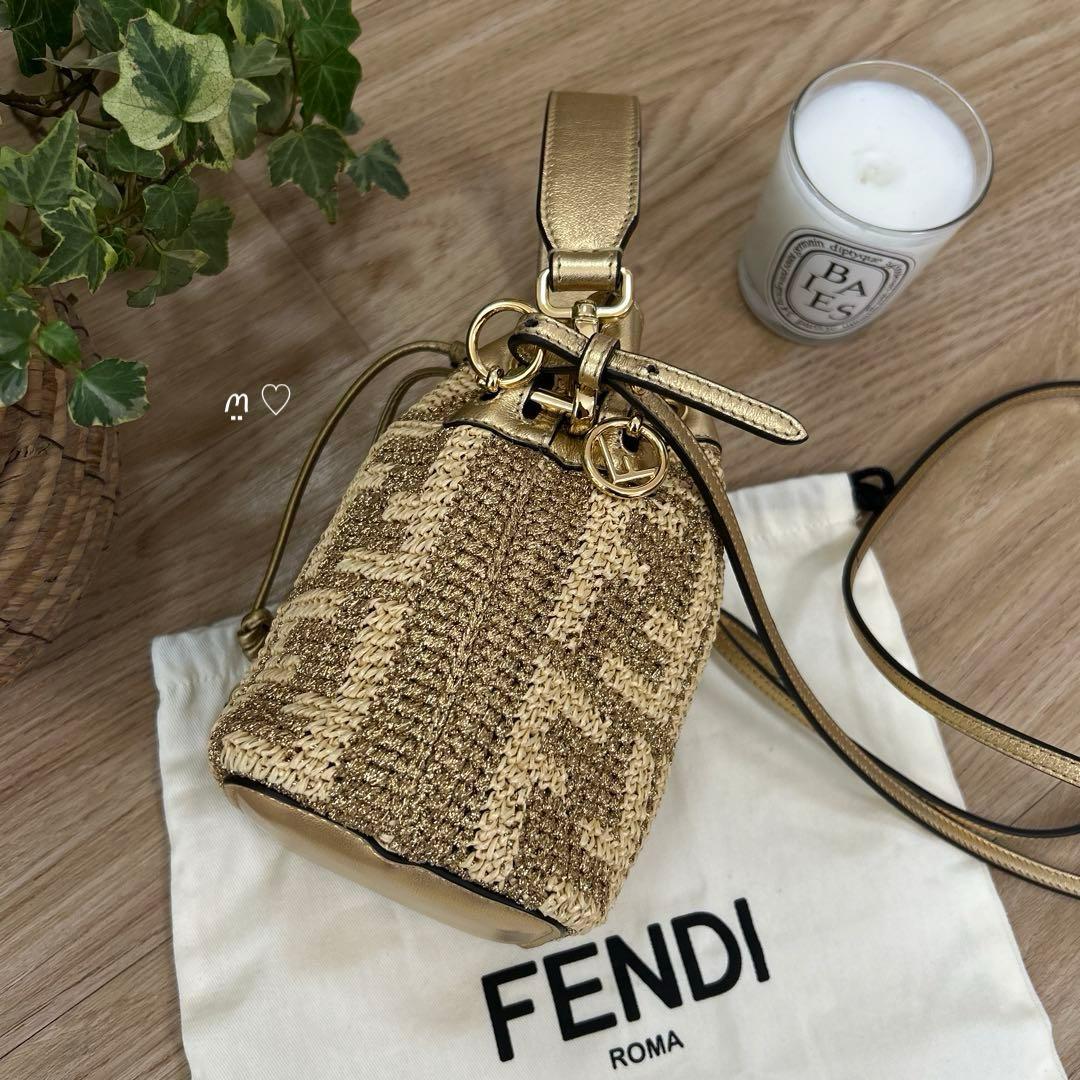 FENDIフェンディ　モントレゾールミニバッグ　ラフィア　カゴ　ハンドショルダー