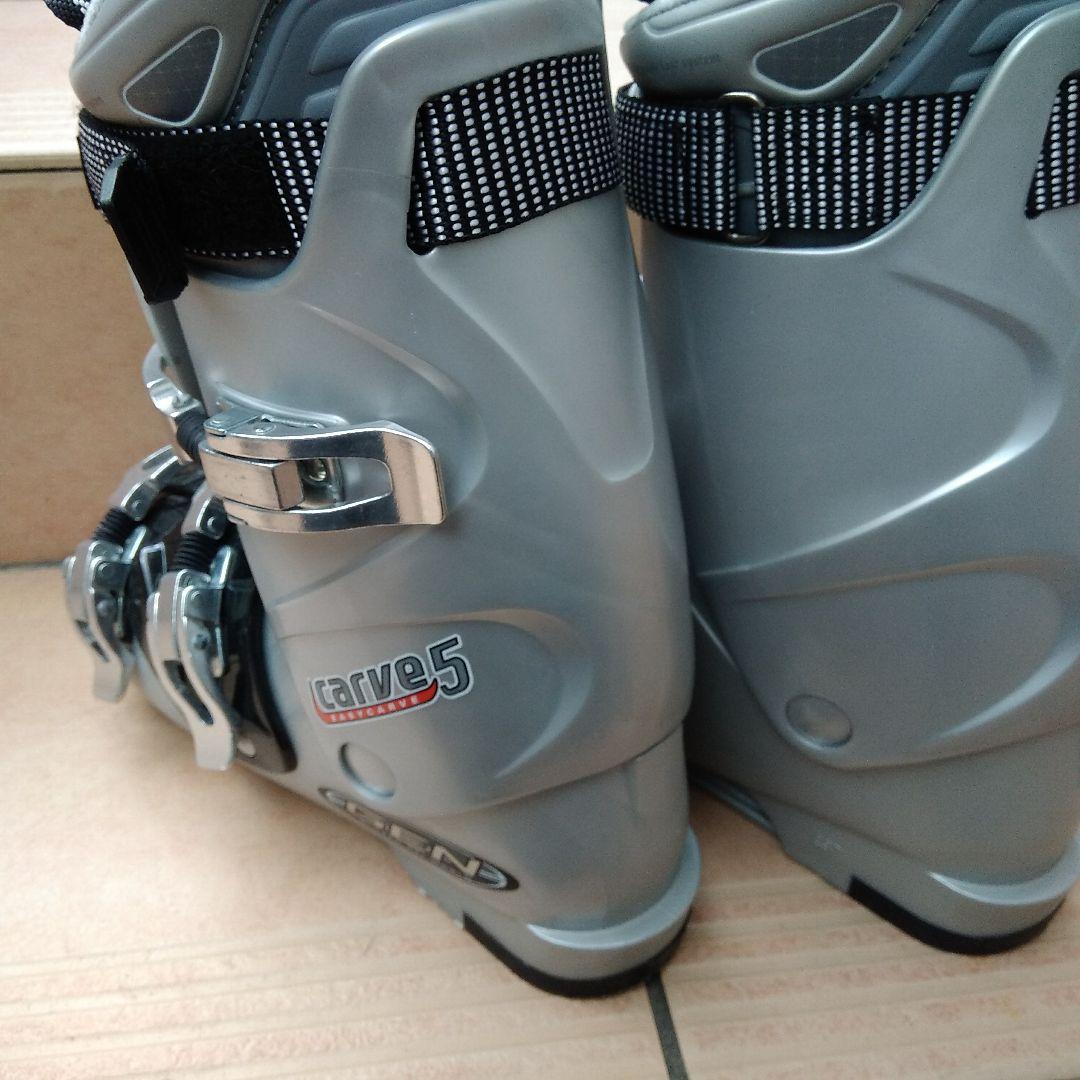 【超美品】軽めの日本製スキーブーツ GEN FACTORY CARVE 5