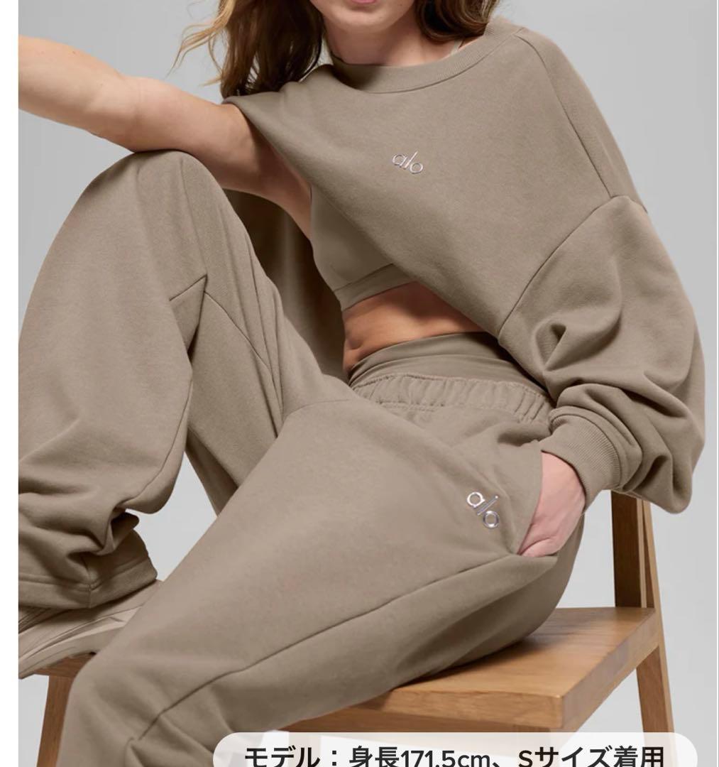 新品Alo Yoga スウェット トレーナー プルオーバーベージュグレイベルS