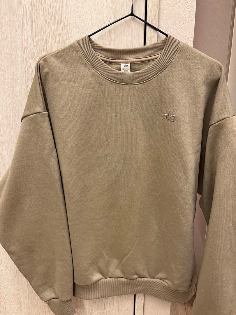 新品Alo Yoga スウェット トレーナー プルオーバーベージュグレイベルS