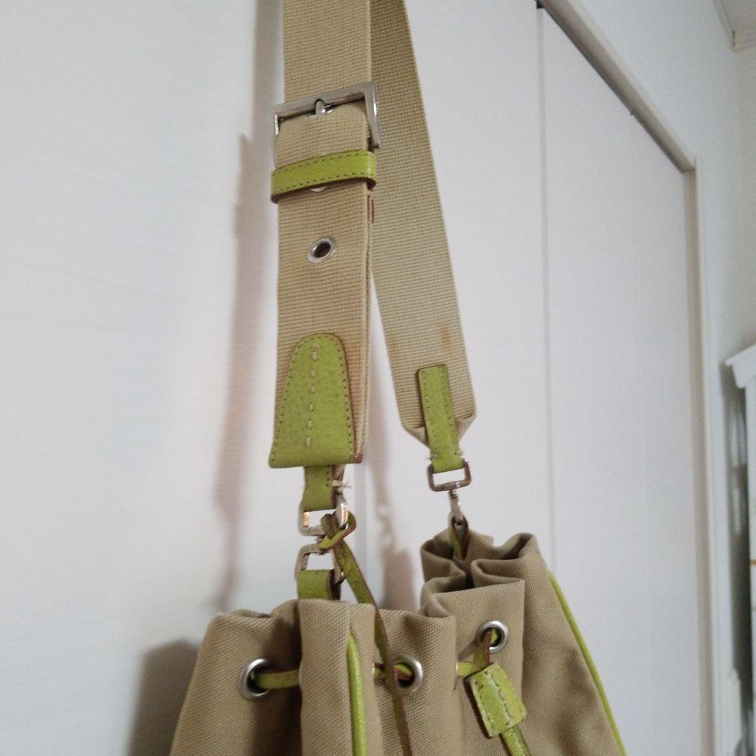 PRADA バケットバッグ ベージュ/ライム