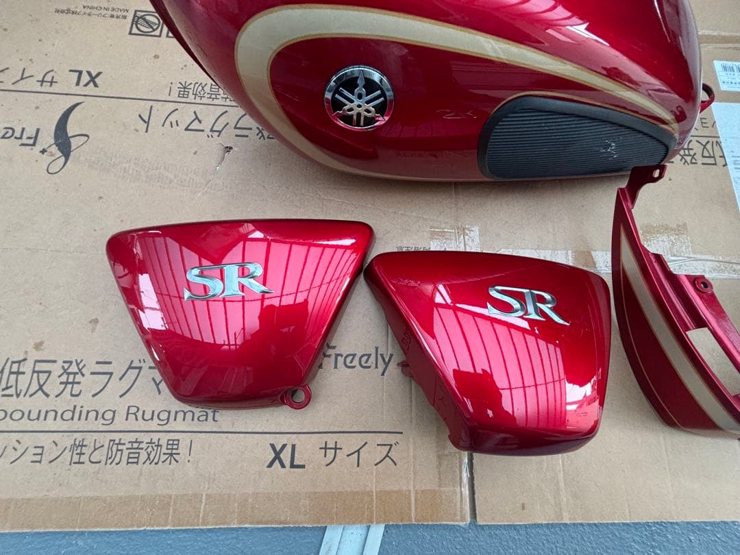Yamaha SR400 fi タンクとパーツセット レッド