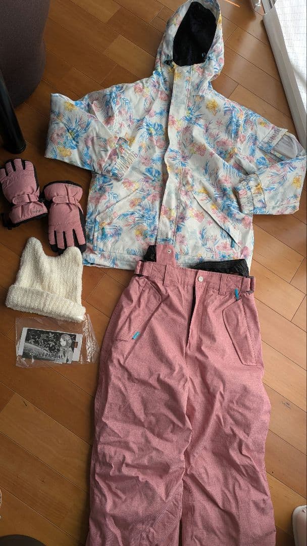 スキーウェア　150 　女子　美品　スキーウエア　上下