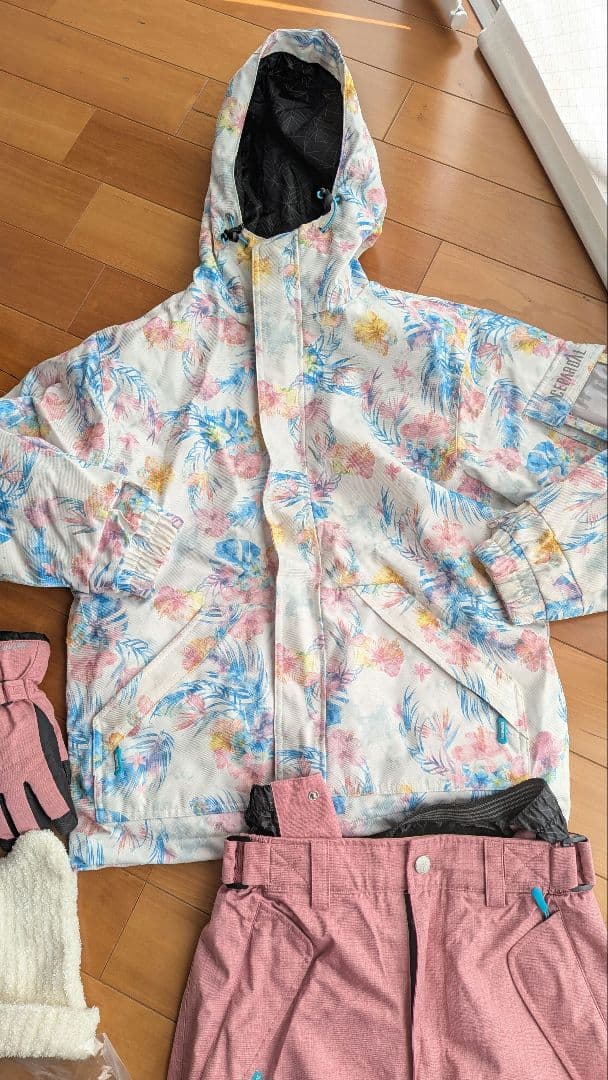 スキーウェア　150 　女子　美品　スキーウエア　上下