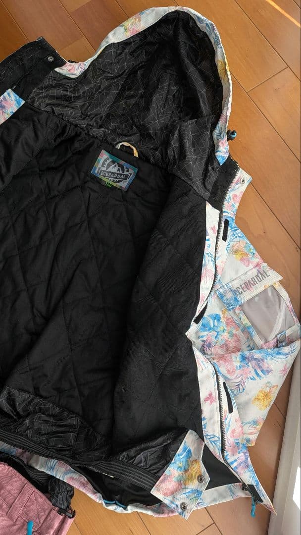 スキーウェア　150 　女子　美品　スキーウエア　上下