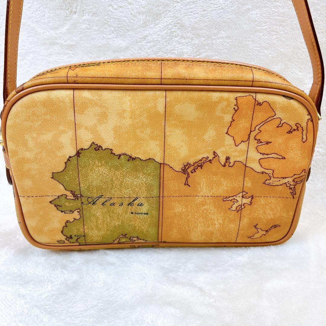 新品✨プリマクラッセ　ショルダーバッグ　世界地図柄　レザー　斜め掛け