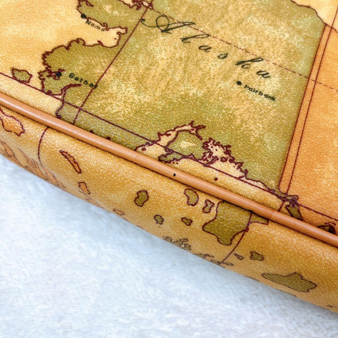 新品✨プリマクラッセ　ショルダーバッグ　世界地図柄　レザー　斜め掛け