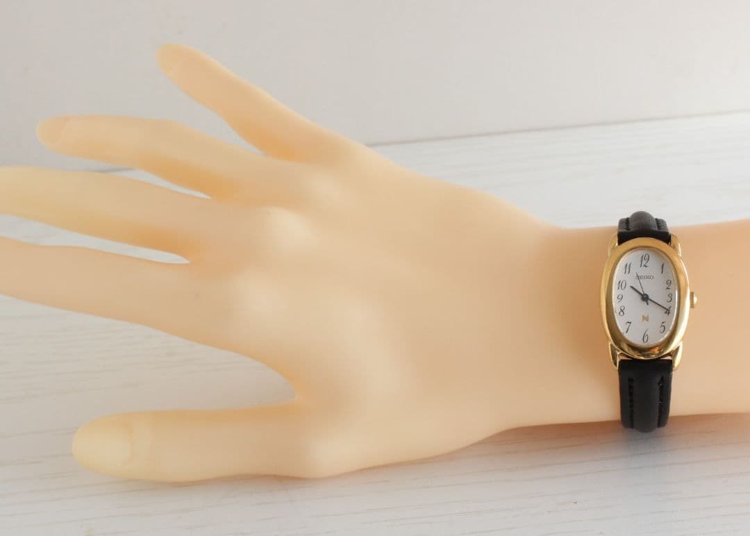 稼働品 セイコー　ノイエ　SEIKO NOIE 腕時計1F21-5B70